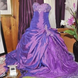 Beautiful purple sweet 16/Quinceañera dress